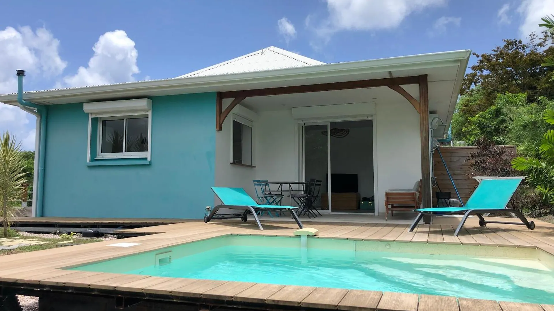 Flambloyant Villa Sainte-Luce